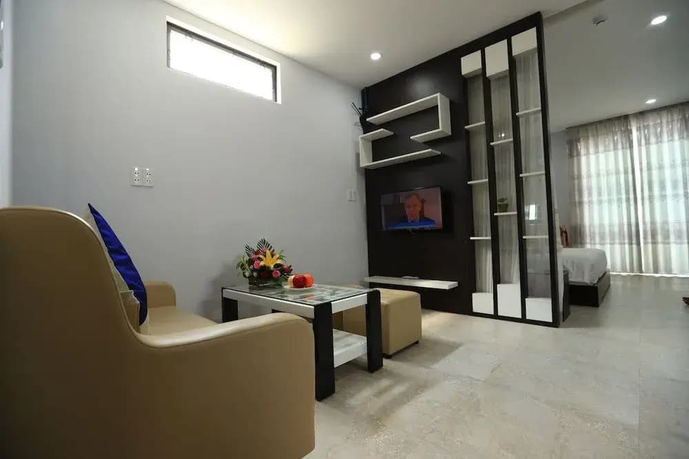 Tourane Beachside Apartment - photo 9