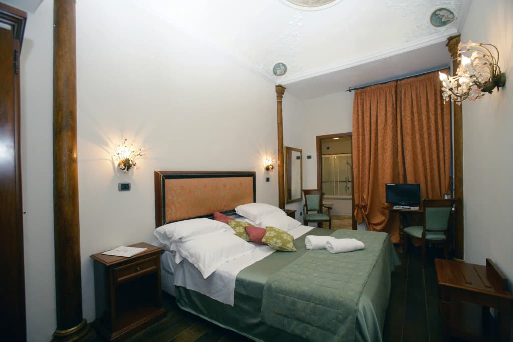 Hotel Domus Florentiae - photo 4