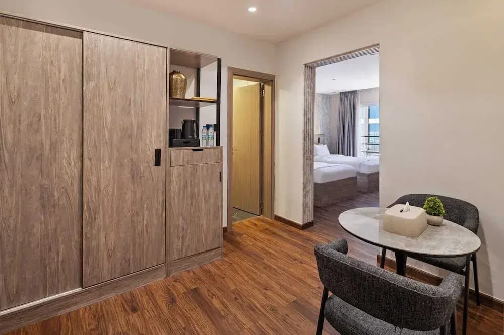 Regency Inn - photo 22