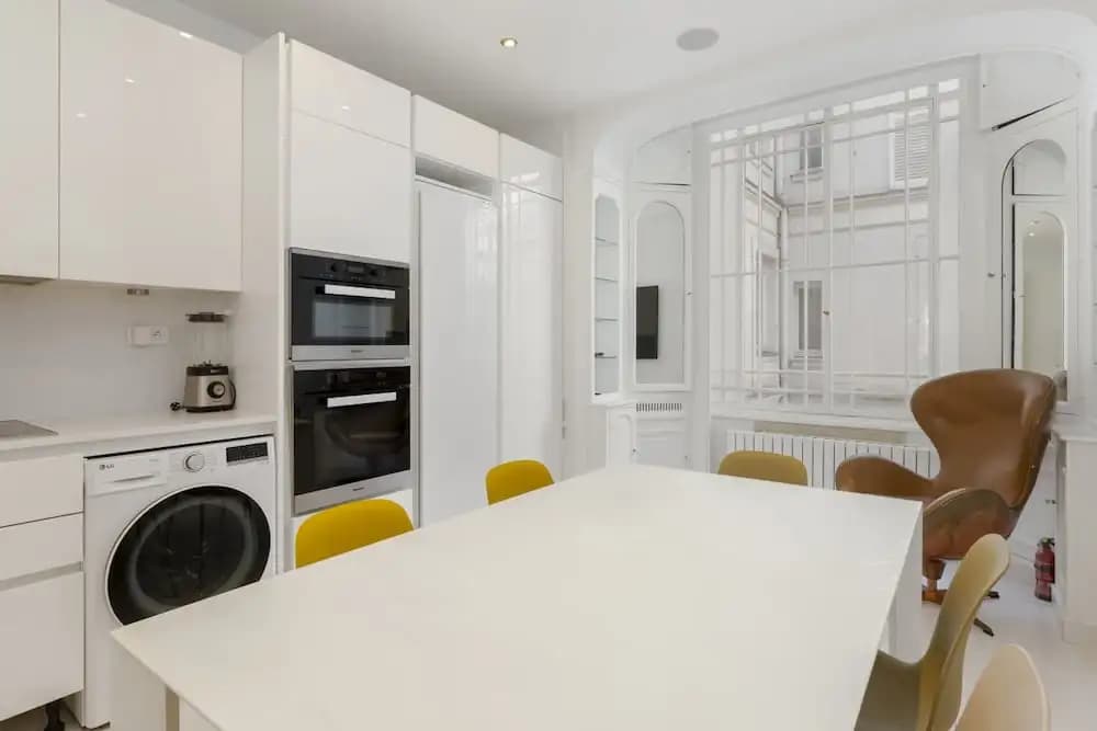 Luxury 5 Bed Residence - Opposite Arc de Triomphe - photo 12