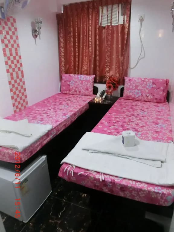 New London Hostel - photo 10