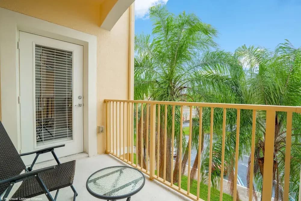 Spacious and Lovely 3BD Unit With Balcony, Close to the Convention Center #3vc309 - photo 8