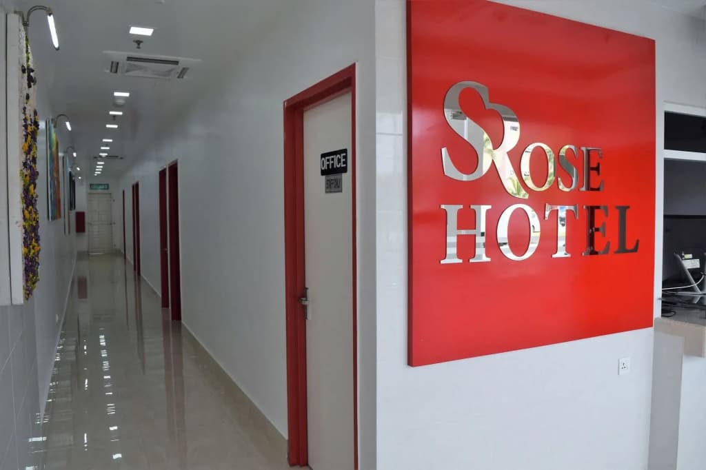 S Rose Hotel - photo 11