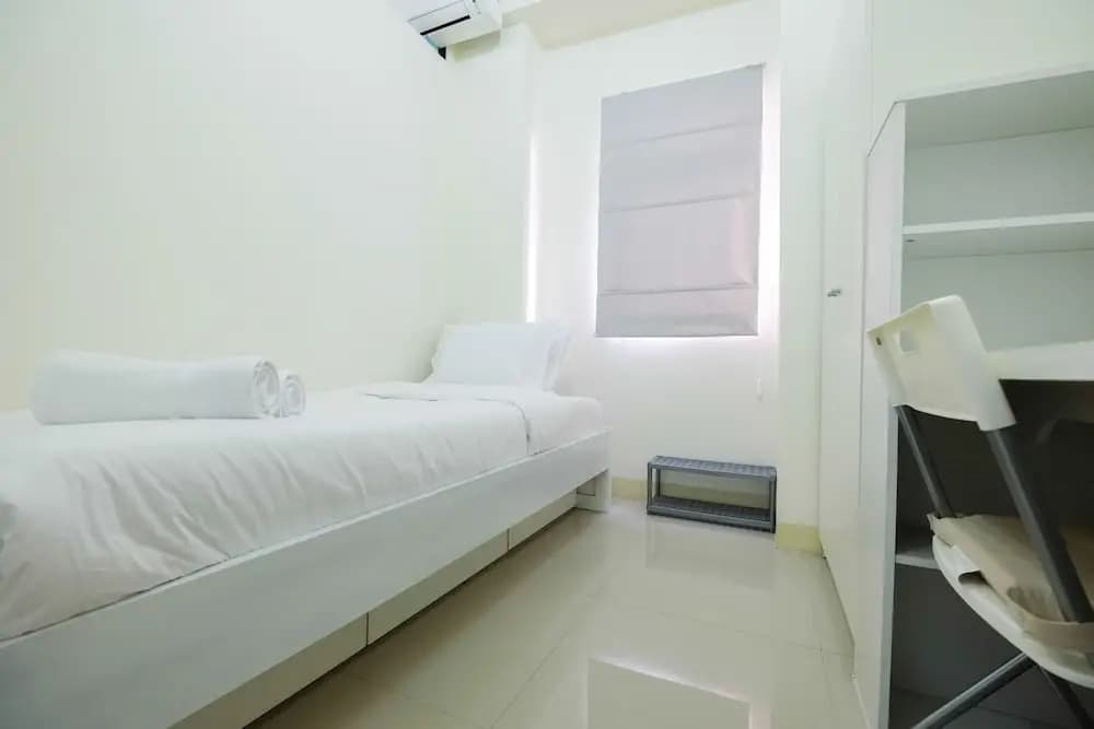 Tranquil 2BR @ Green Pramuka Apartment - photo 22