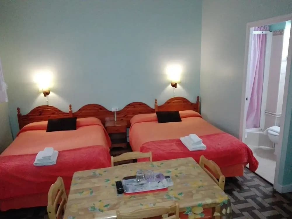 Hostal Pensio 2000 - photo 3