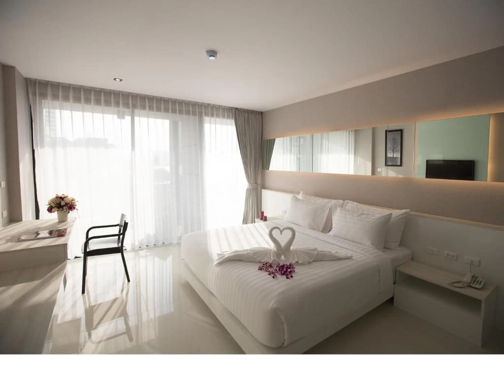 Serenotel Pattaya Beach Front - photo 40