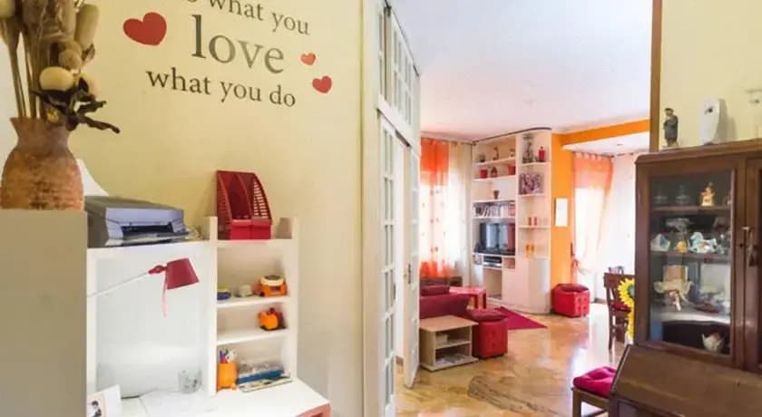 Violet Holiday's House - photo 4