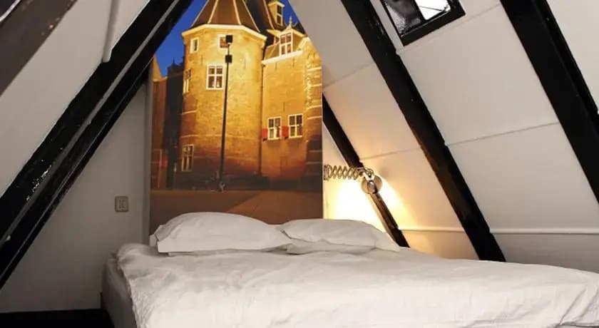 The Escape Lounge - photo 7