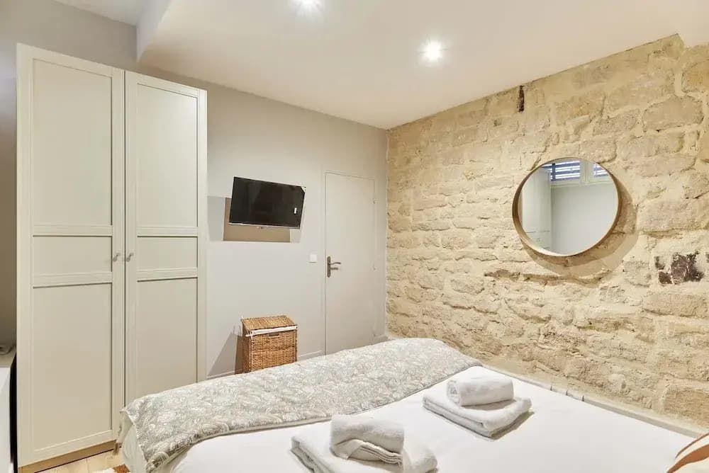 Charming Apartment Center of Paris by Studio Prestige - photo 2