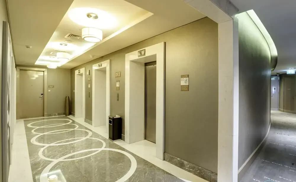 Glamorous 2BR in Damac Paramount Tower - photo 10