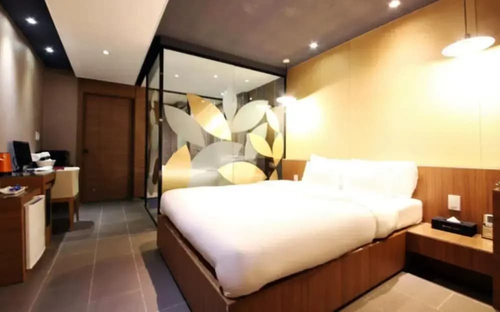 Bago Hotel - photo 5