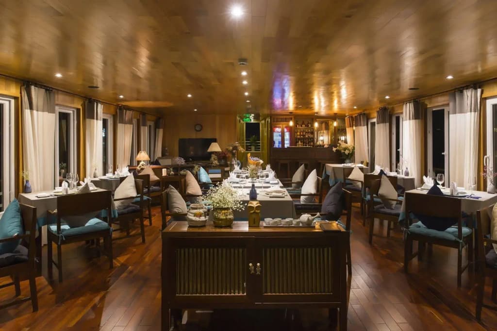 Secret Halong Cruise - photo 16