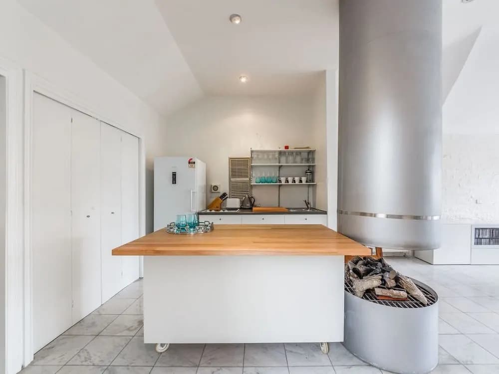 Spoilt for Choice 2-bed/2-bath + Free Parking - photo 15