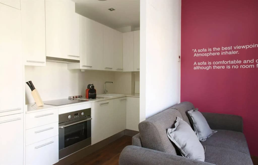 MH Apartments Suites - photo 15
