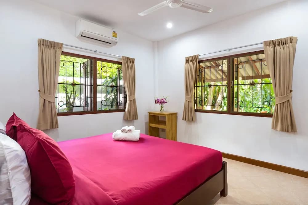 Blissful Jacuzzi Living at Villa Nikkie2 - photo 2