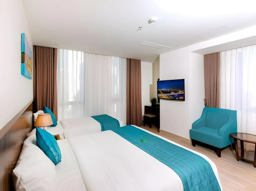 Greenery Hotel - photo 3