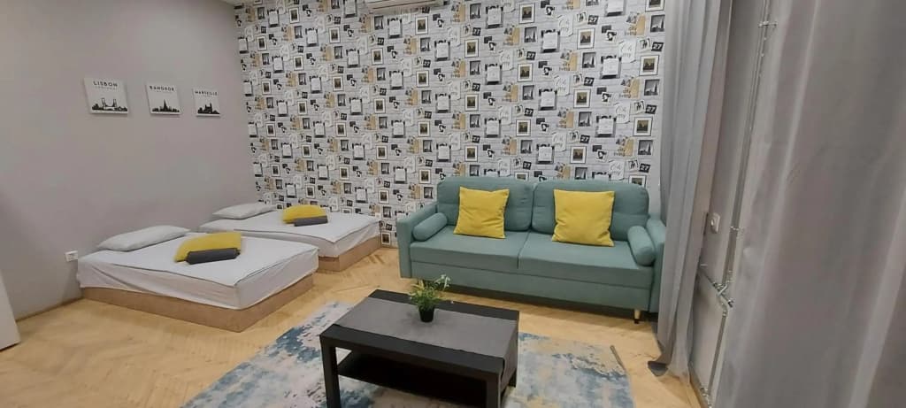 Studio 4 Apartment in the Party District - photo 11