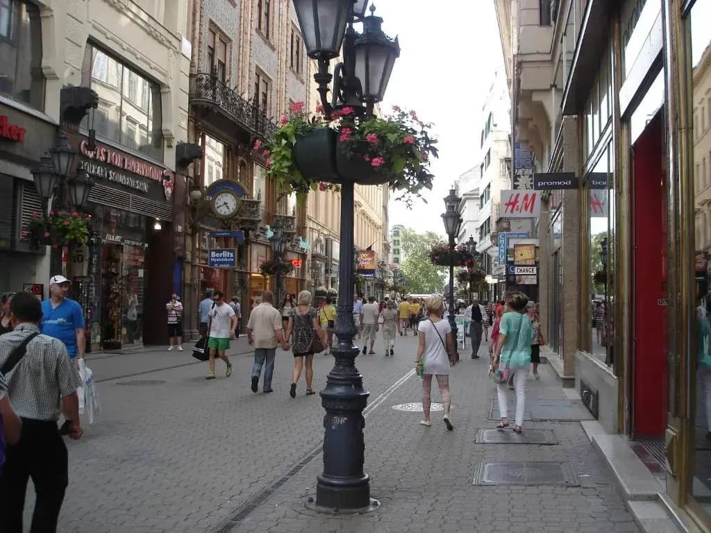 Romantic Centrum Apartman - photo 3