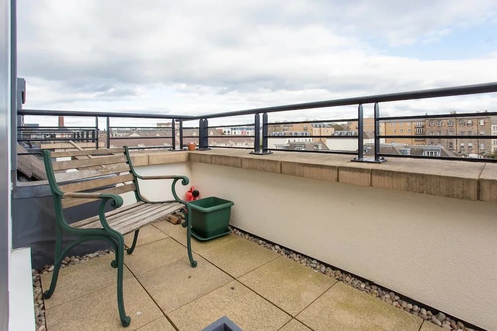 City Centre 3bed/3bath - photo 6