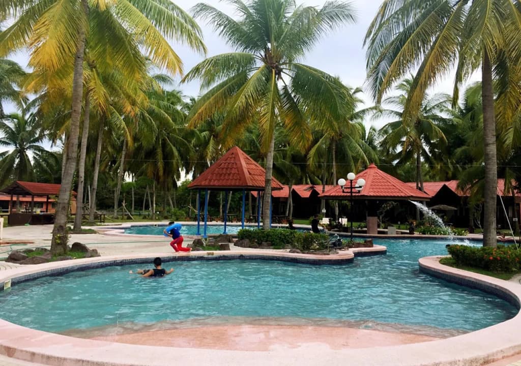 Western Beach Resort - photo 7