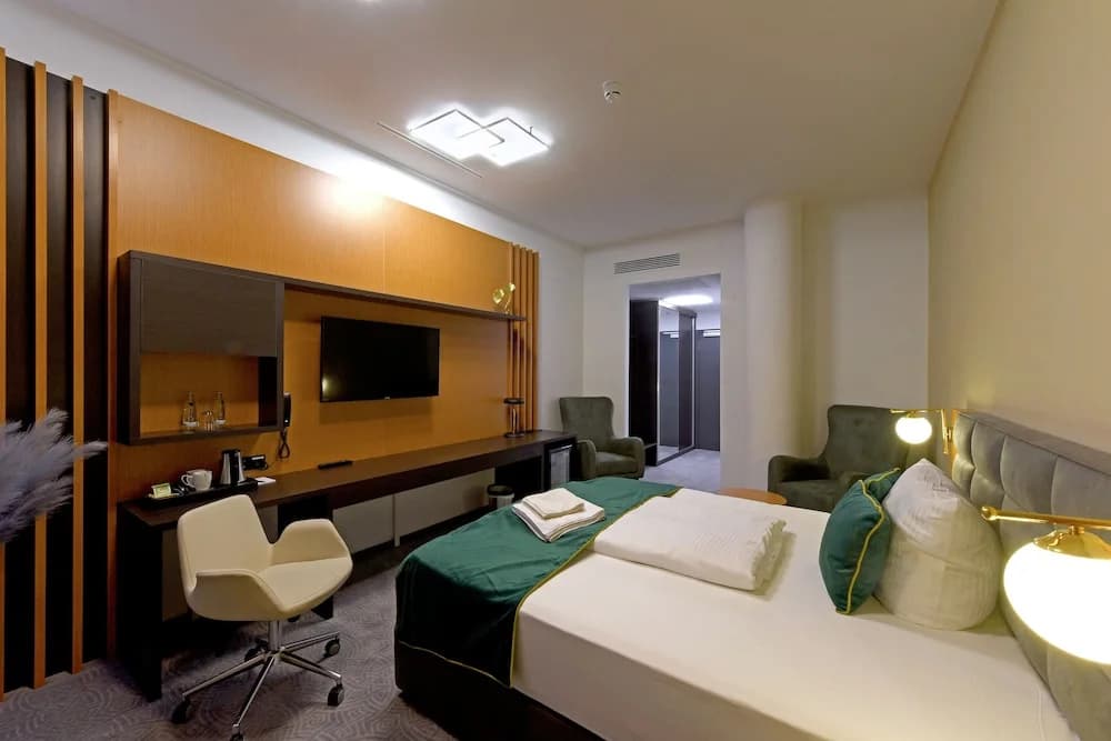 M-Pire Hotel Berlin - photo 4