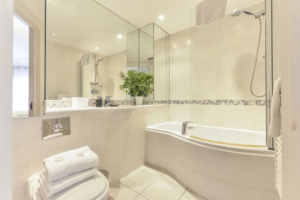 Tower Bridge City Apartments - photo 17