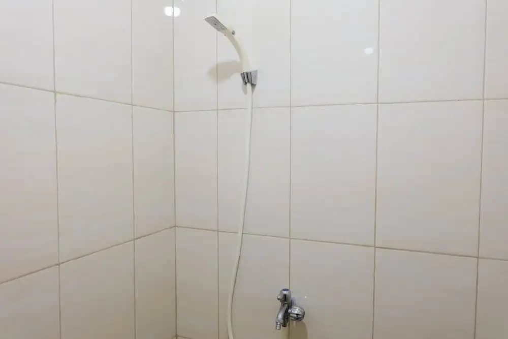 Best Deal 3BR Bassura Apartment - photo 8