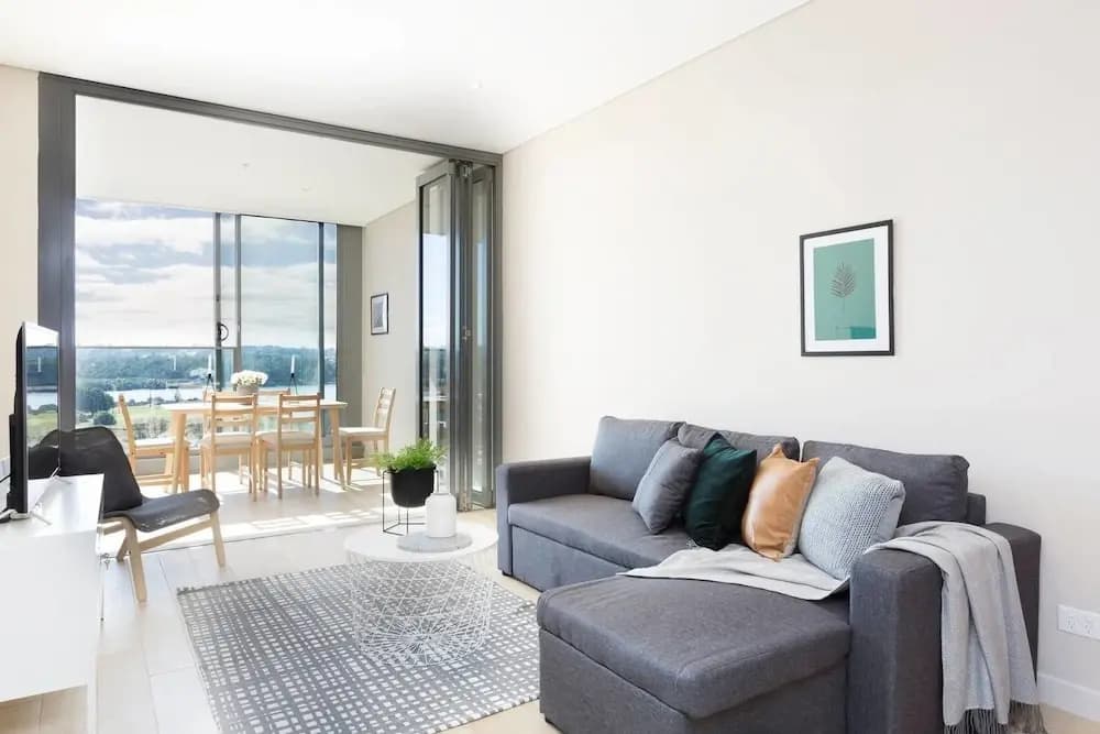 Chic Designer Apartment in Olympic Park + Parking - photo 6