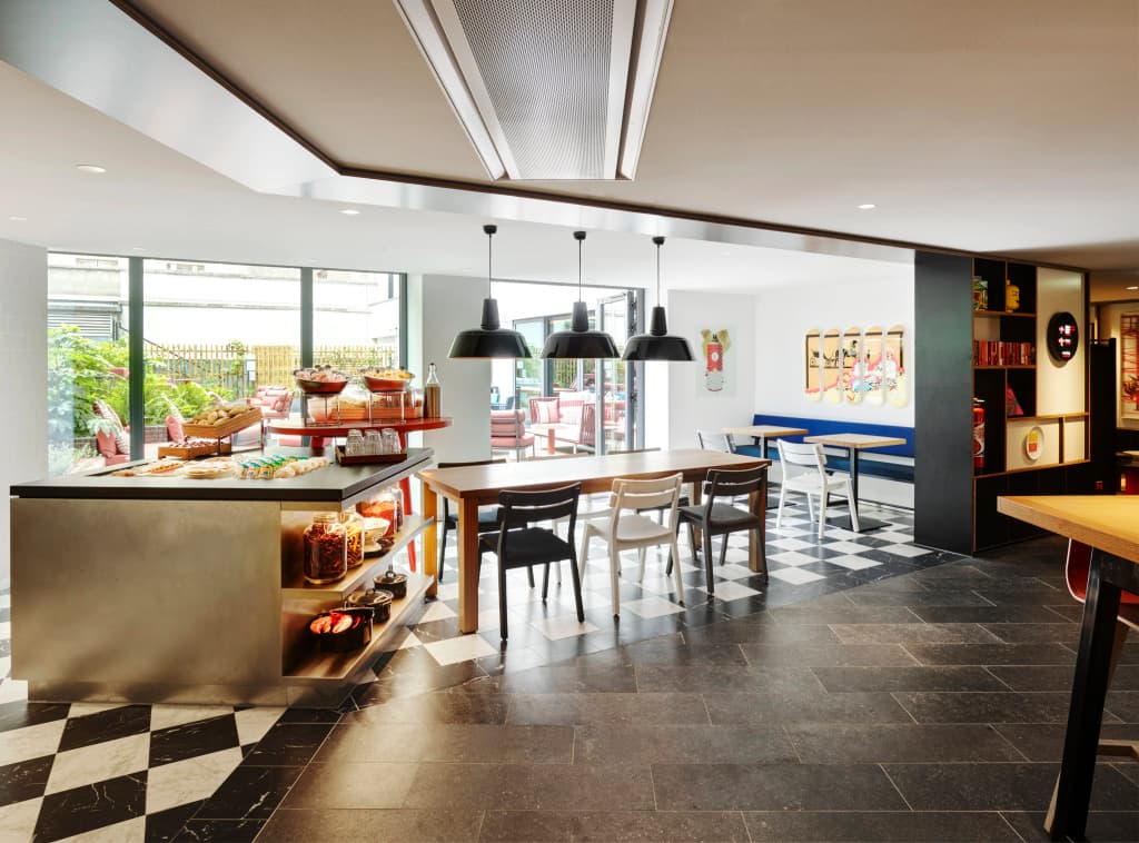 citizenM Paris Champs-Élysees Hotel - photo 10