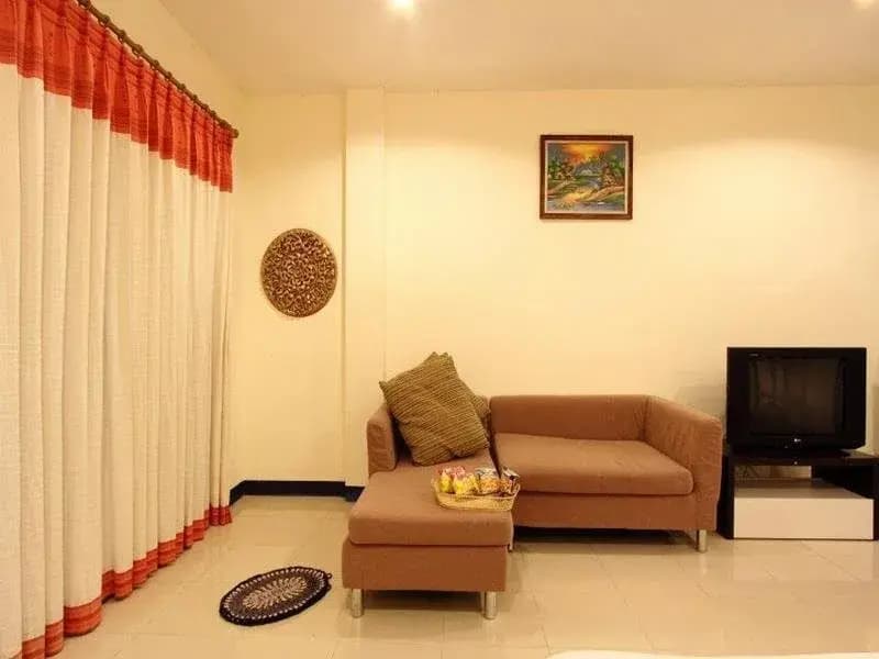 Chalong Seaview Resort - photo 11