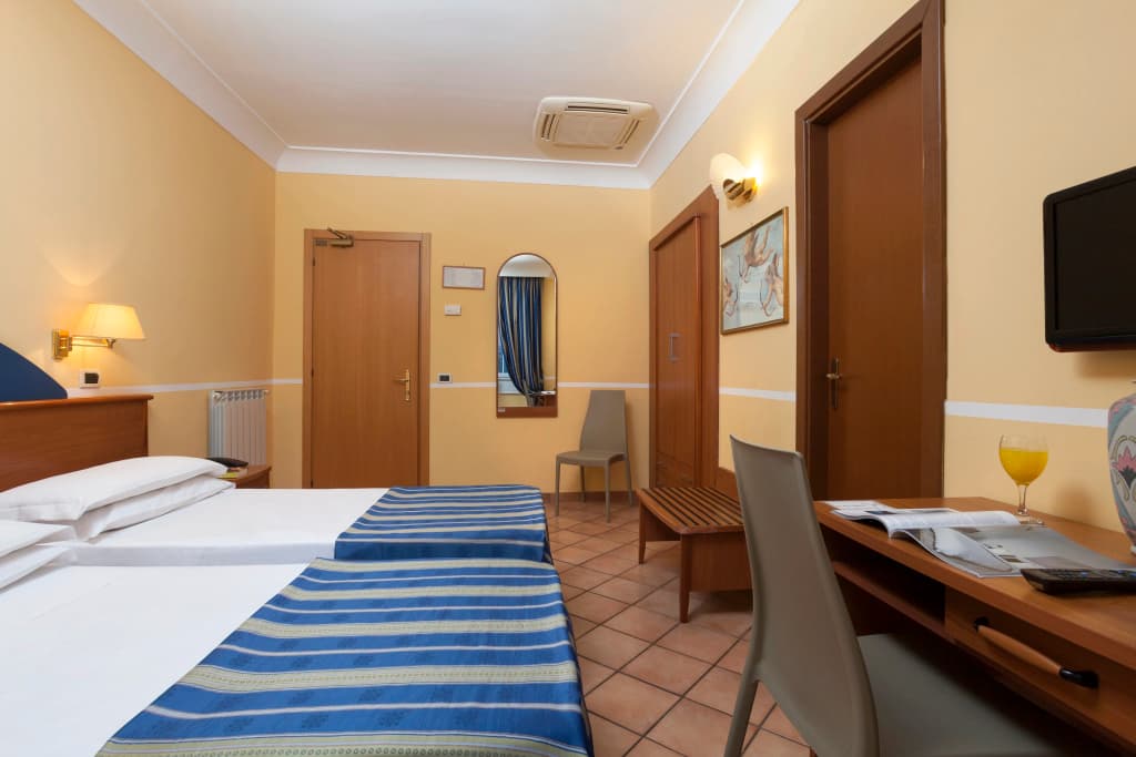 Kennedy Hotel - photo 41