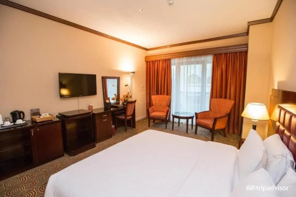 Grand Central Hotel - photo 11