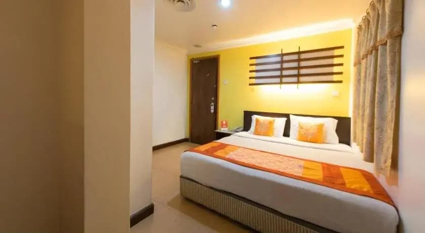 OYO 122 Hotel Chinatown 2 - photo 4