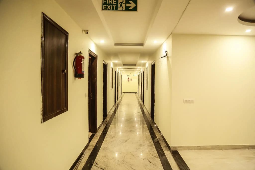 OYO 11340 Hotel Lakshmi Palace - photo 12
