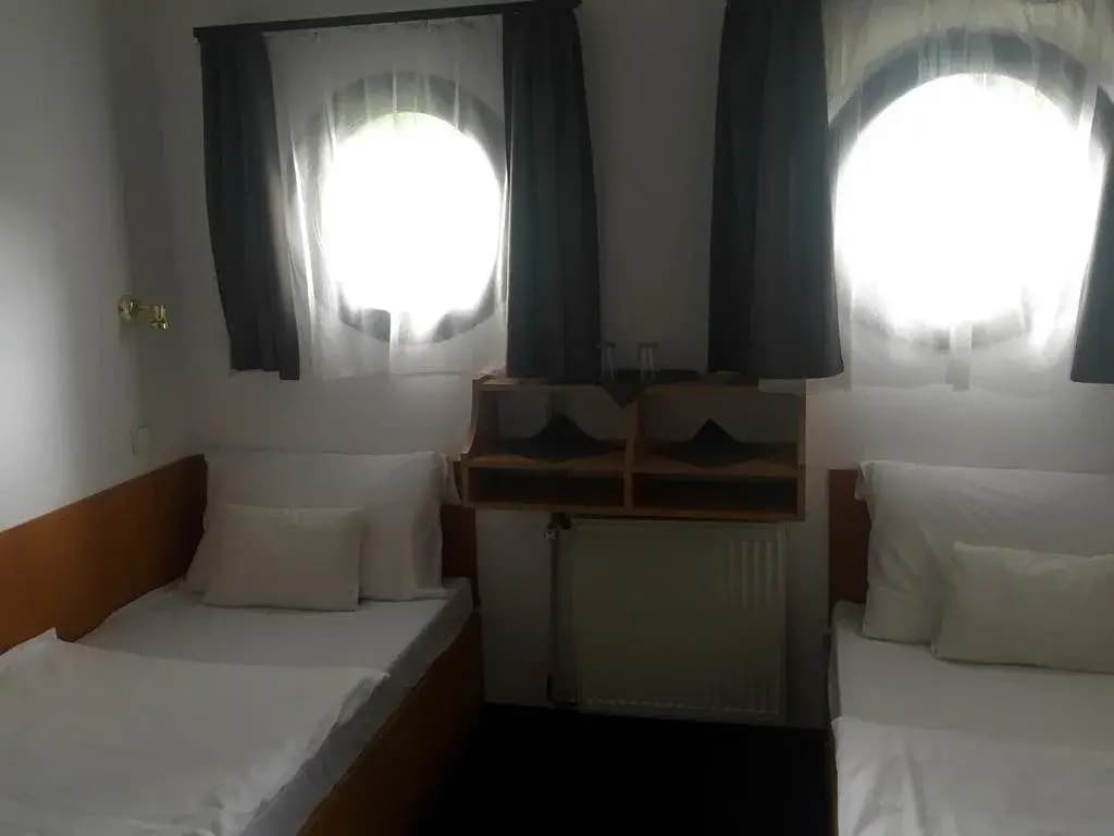 Botel Hotel Lisa - photo 2