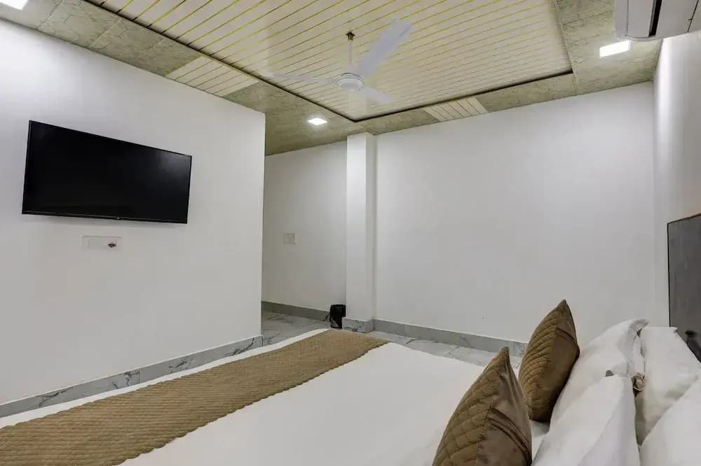 Mauryan Signature hotel Devli Khanpur - photo 5