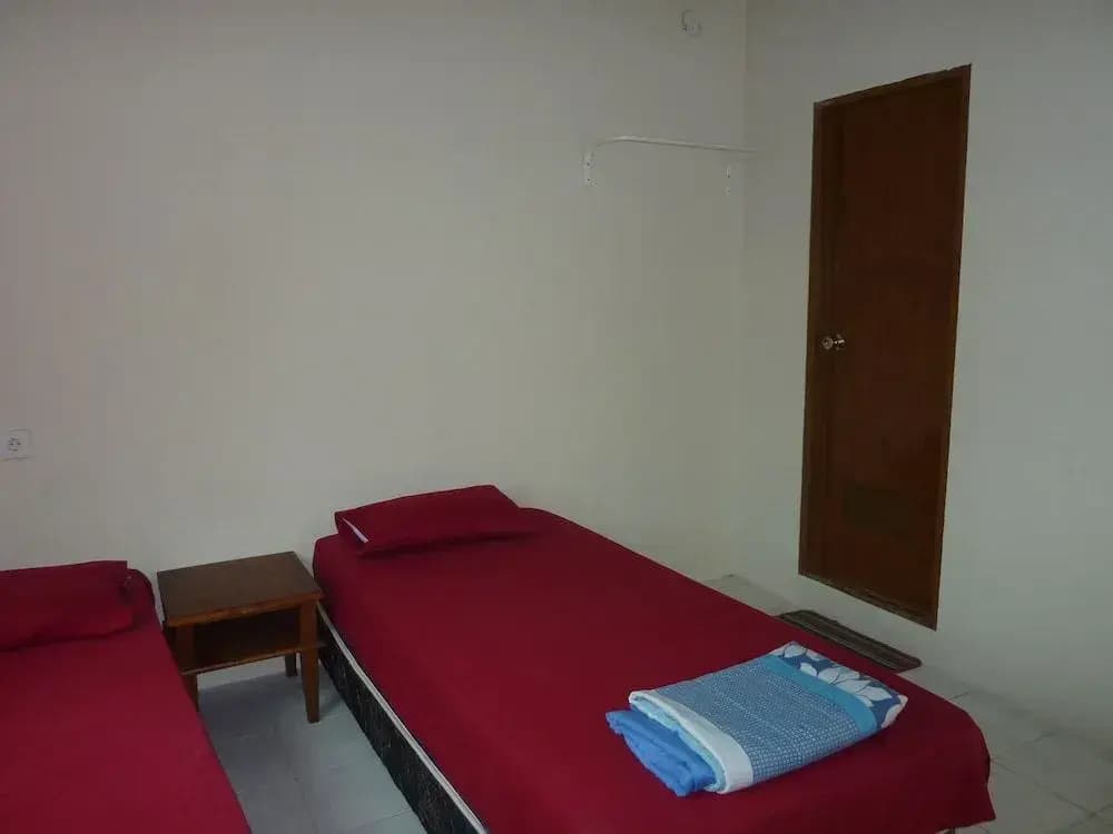 Surfers Dorm House - photo 9