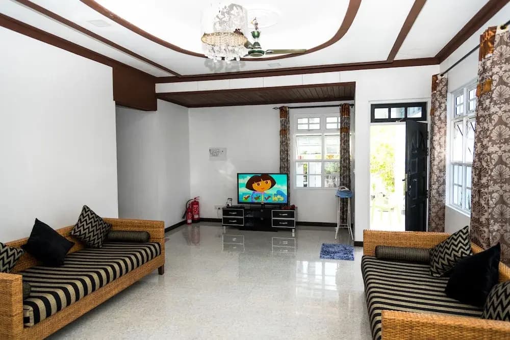 Dhirey Inn - photo 4