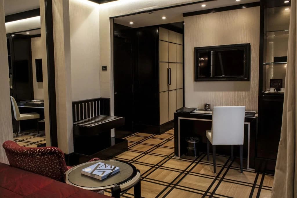 The Carlton - photo 29