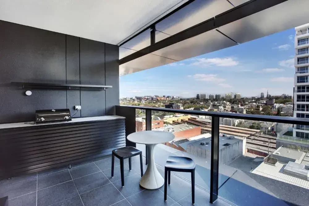 Corporate Keys - Lilli Apartments - photo 7