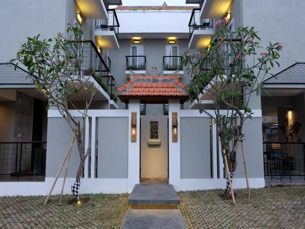 Semimpi Hotel - photo 1