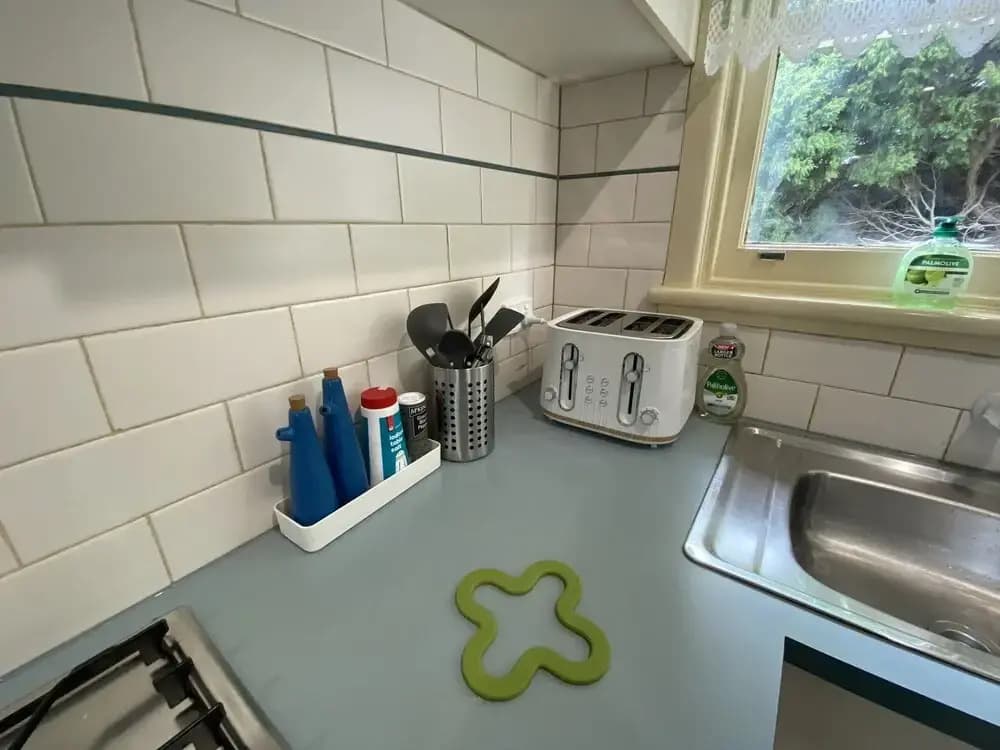Mitcham train station  2 bedrooms unit - photo 6