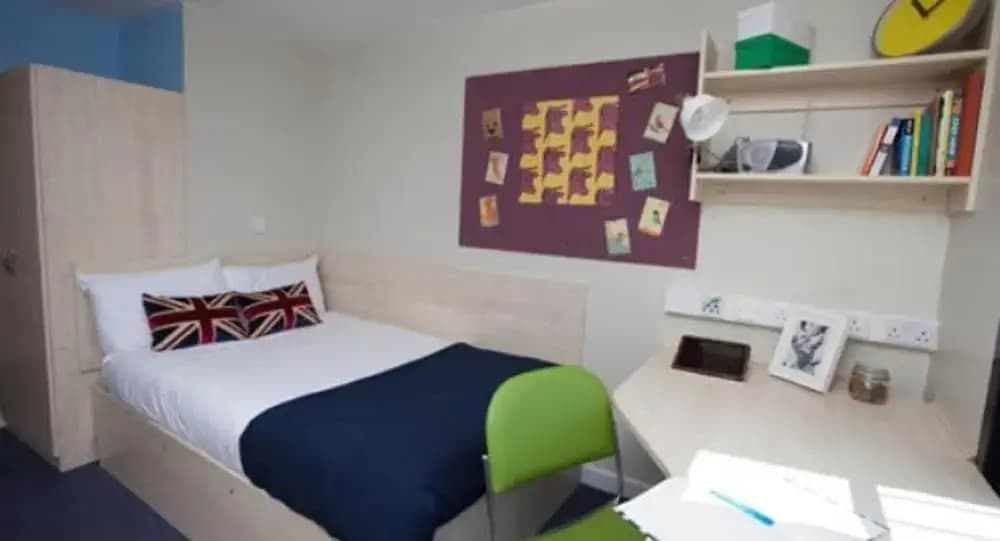 Portsburgh Court - Campus Accommodation - photo 9
