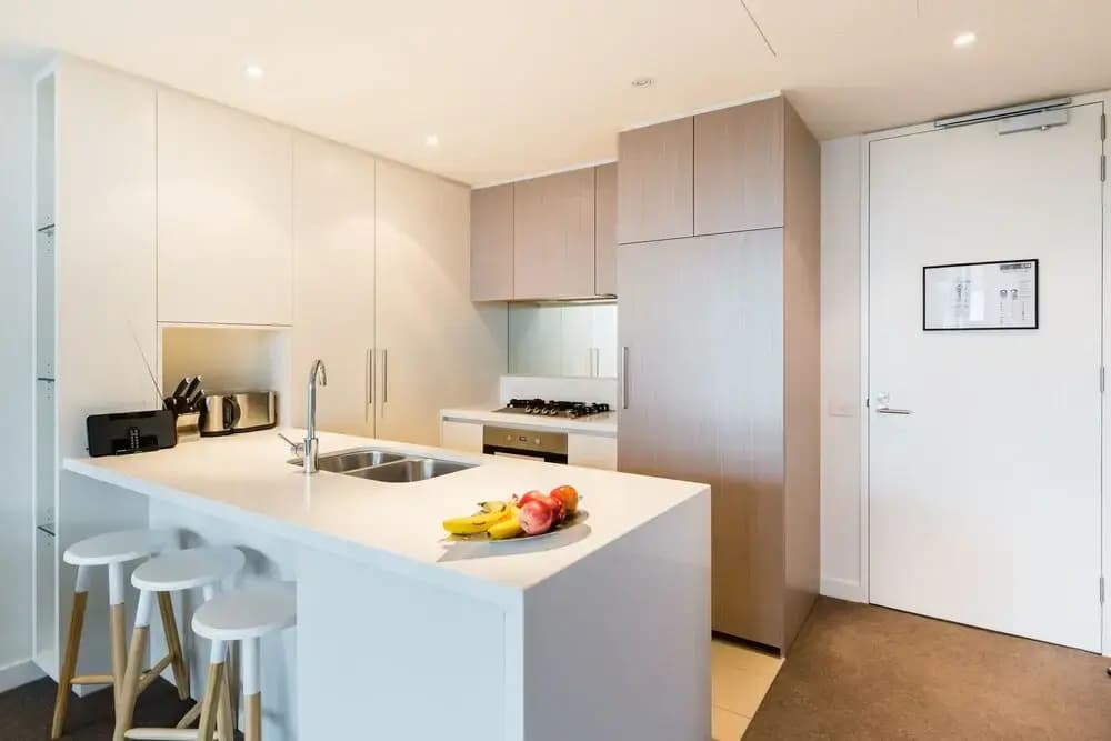 MILA, 1BDR Cremorne Apartment - photo 11