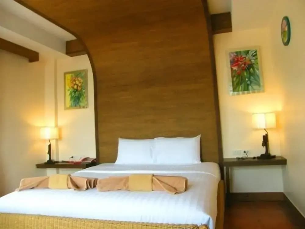 Red Balcony Hotel - photo 6