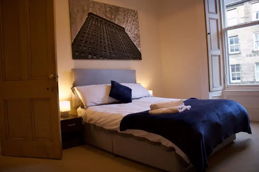 3 Bedroom City Centre Apartment - photo 9