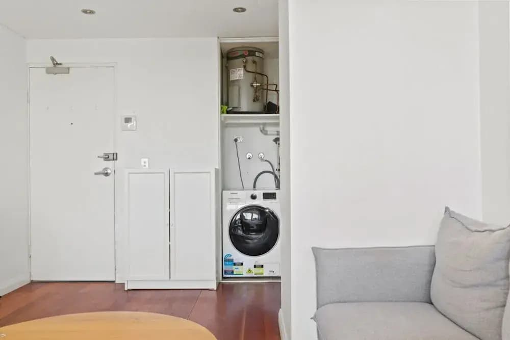 Prime Location 2-bed Apartment With Parking - photo 3