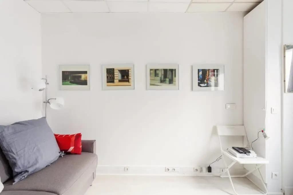 Small Is Beautiful Ideally Located Sleeps 4 - photo 2