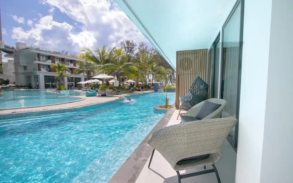 189/222 3BR Beachfront Luxe Pool Access - photo 13