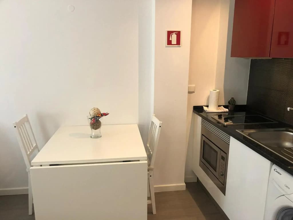LX Lisboa Cozy studio - photo 18